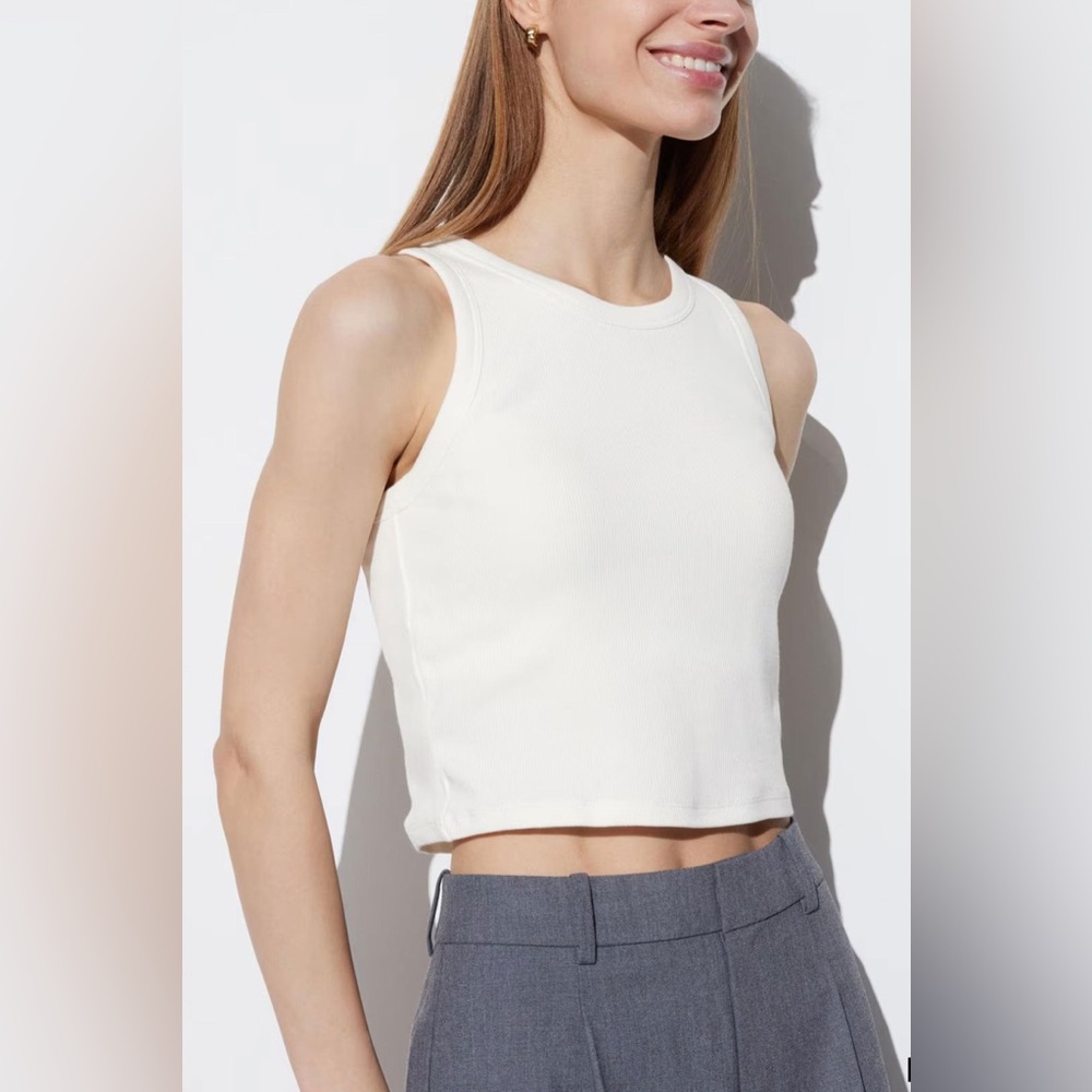 Uniqlo White Ribbed Cropped Bra Top in Size S